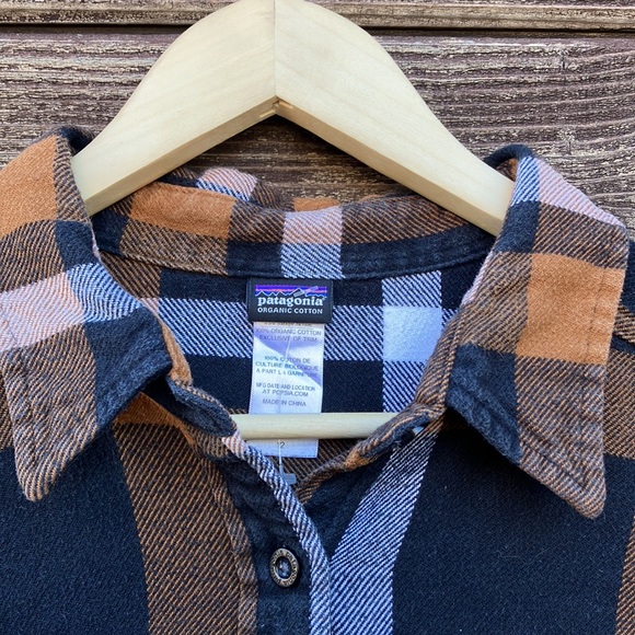 Patagonia Organic Flannel - Picture 6 of 12